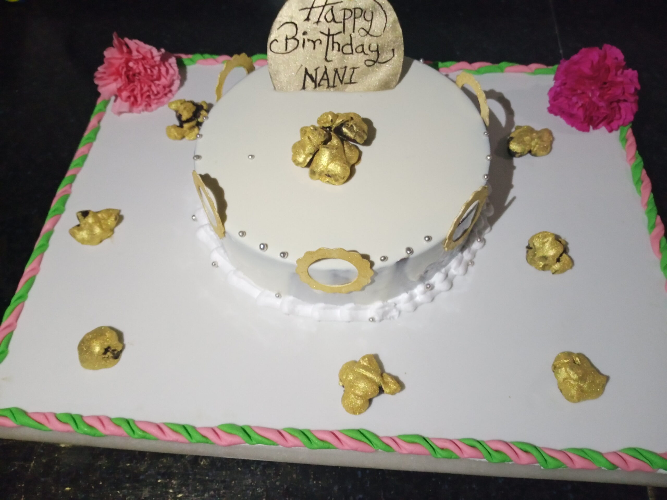 Home baked celebration cake — understanding shelf life of homemade pastry and cakes